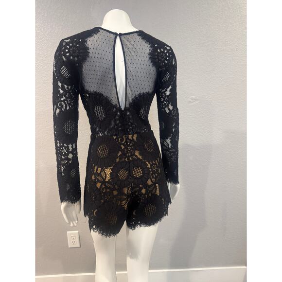 Alexis -Ramzes Long sleeved scalloped dress romper XS - Picture 3 of 7